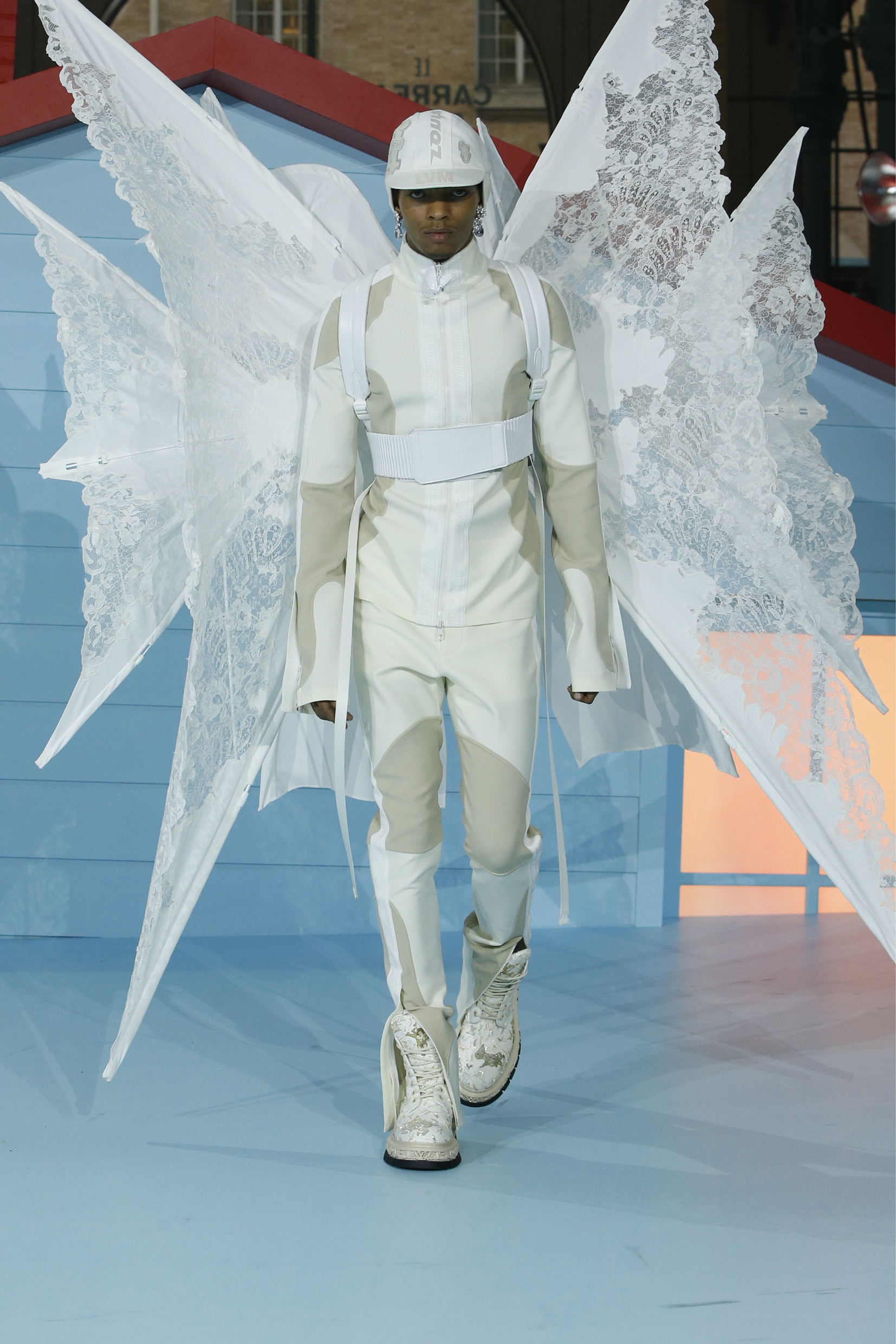 Louis Vuitton 2022秋冬男裝系列6大看點 | Virgil Abloh最後之作、多位名人紅星齊致敬、回顧The Boyhood Ideology創作哲學