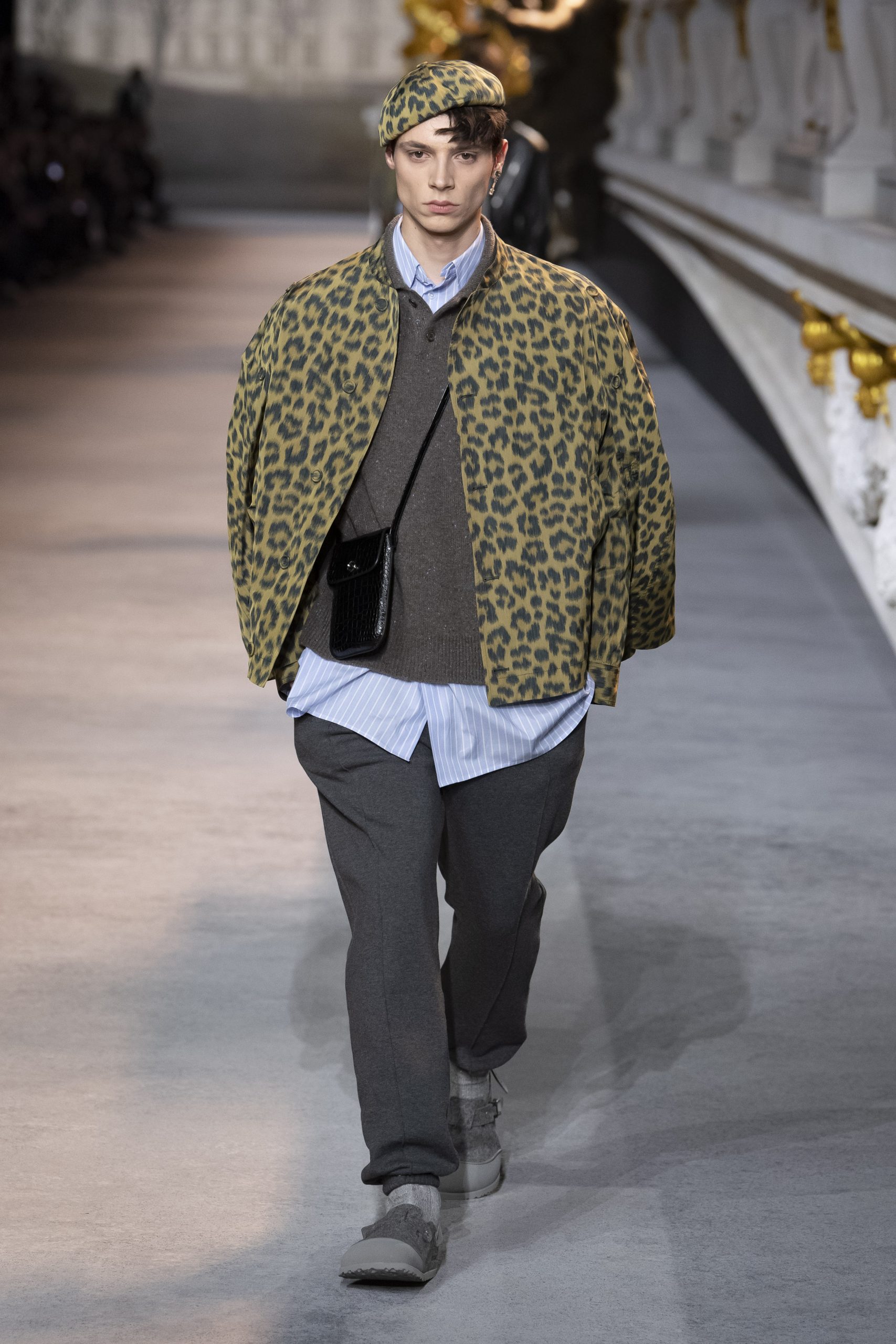 盤點Dior Men 2022冬季男裝系列7大看點丨首次與Birkenstock合作、以男裝Bar Jacket向品牌歷史致敬