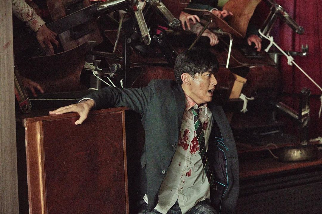 Netflix劇集《殭屍校園》飾演「李秀赫」的朴所羅門爆紅丨整合他4個值得男生參考的時尚造型