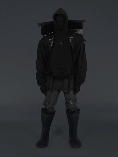 本周最新時尚資訊丨Bottega Veneta推出品牌App、李政宰出演Gucci廣告、Yeezy Gap Engineered by Balenciaga聯名單品曝光