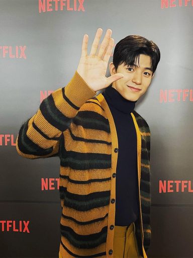 Netflix劇集《殭屍校園》飾演「李秀赫」的朴所羅門爆紅丨整合他4個值得男生參考的時尚造型