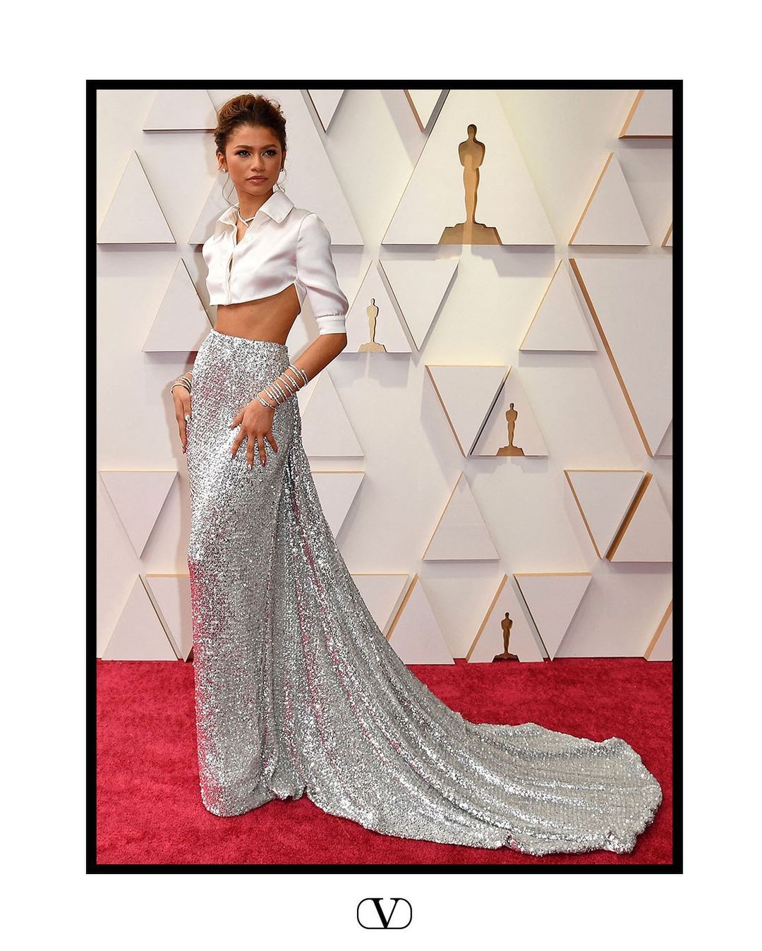 2022奧斯卡紅地毯造型盤點丨Timothée Chalamet穿女裝亮相、Zendaya一身露臍盡顯性感氣息