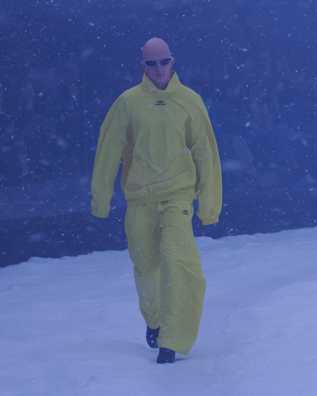 Demna Gvasalia以反戰宣言聲援烏克蘭難民丨細數Balenciaga 2022冬季360°系列8大亮點