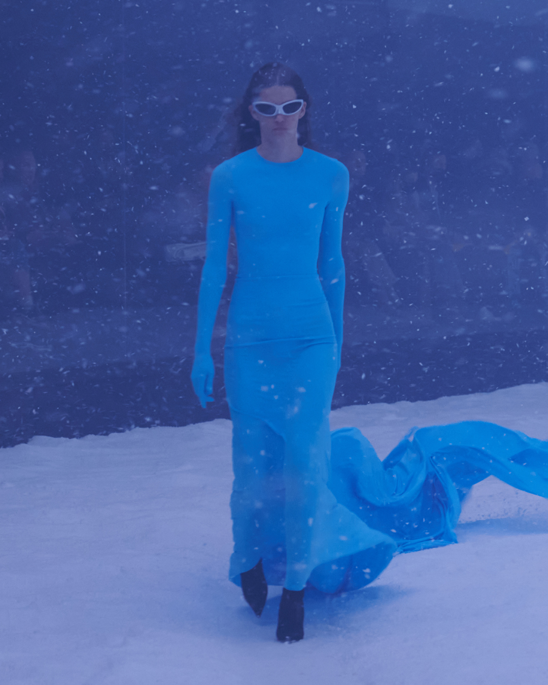 Demna Gvasalia以反戰宣言聲援烏克蘭難民丨細數Balenciaga 2022冬季360°系列8大亮點