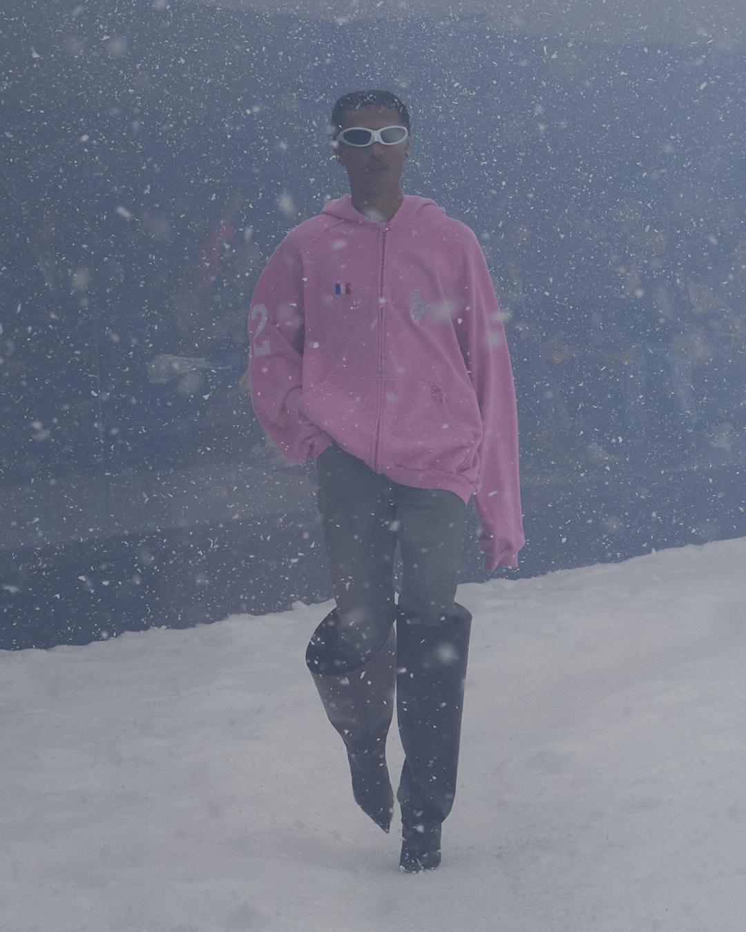Demna Gvasalia以反戰宣言聲援烏克蘭難民丨細數Balenciaga 2022冬季360°系列8大亮點