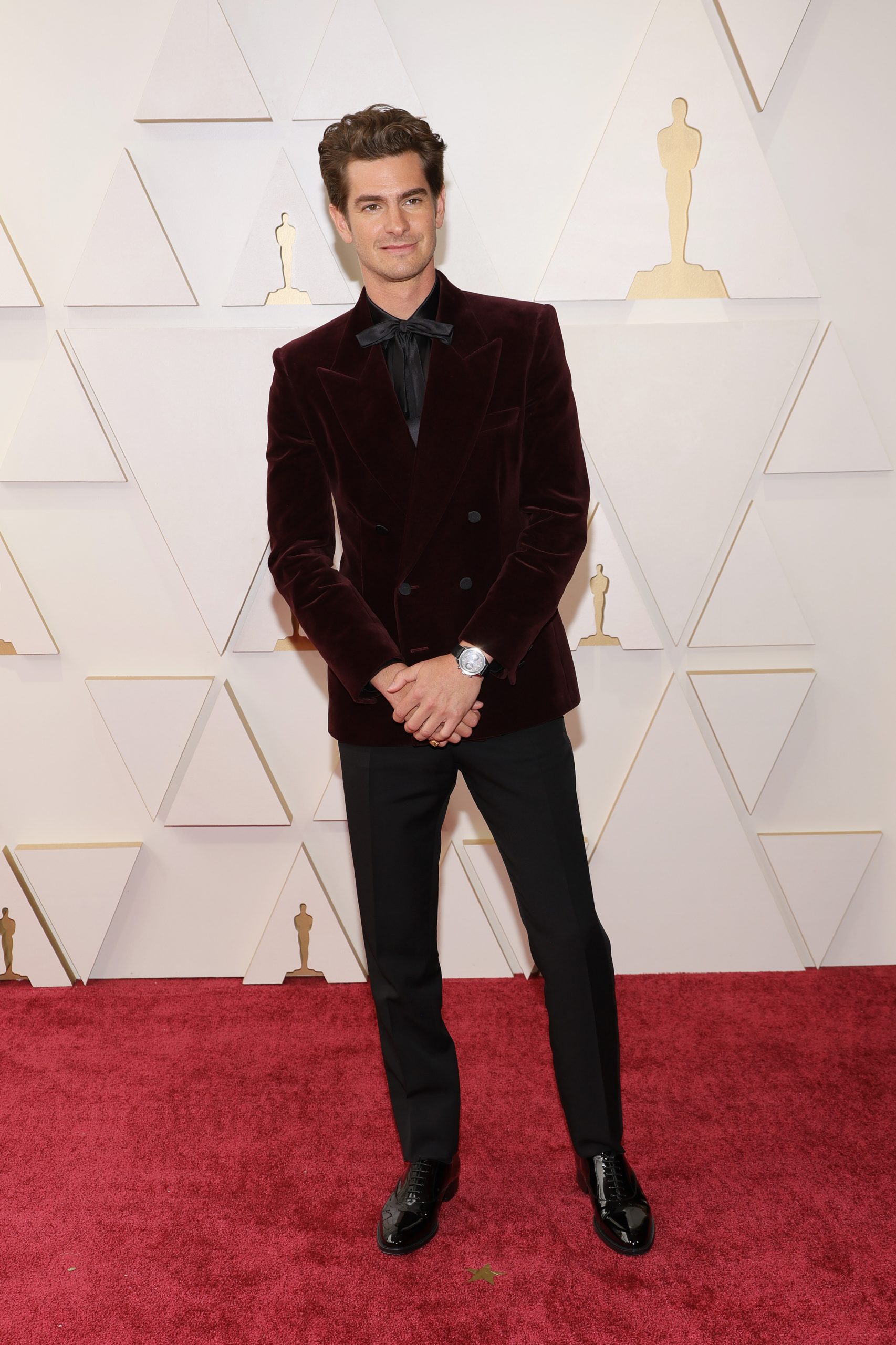 2022奧斯卡紅地毯造型盤點丨Timothée Chalamet穿女裝亮相、Zendaya一身露臍盡顯性感氣息