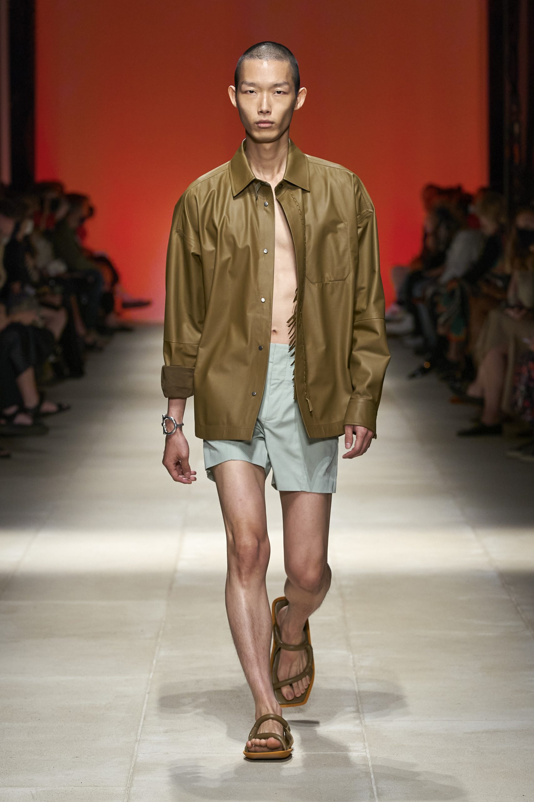 為男士衣櫥添上實用性丨Salvatore Ferragamo 2022春夏系列盡顯休閒意式風情
