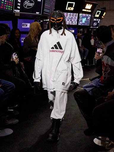 官網已正式發售丨一覽Balenciaga 2023春季系列與adidas聯名系列6大亮點