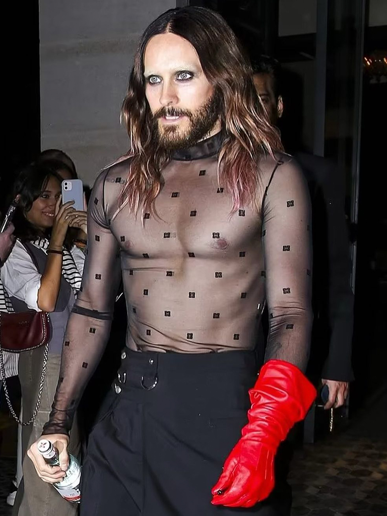 最會穿Gucci的男星、時尚嬉皮士代表！參考7個Jared Leto 大膽的時尚穿搭示範