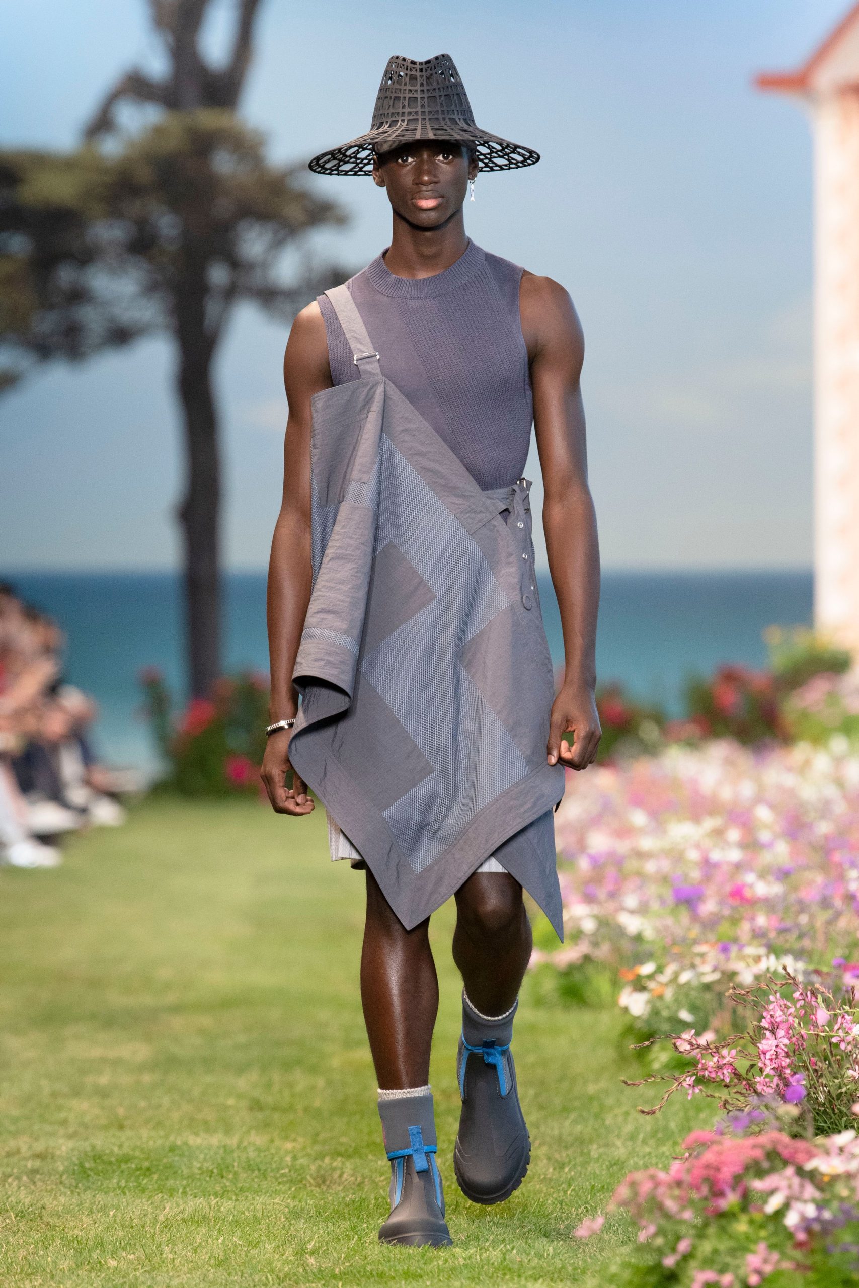 重現Christian Dior先生童年花園、Mystery Ranch聯乘系列 | Dior Men 2023春夏時裝騷7大看點一覽