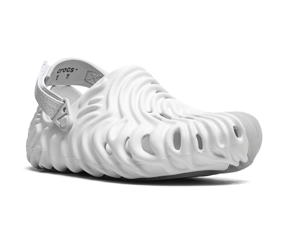 成為2022年最潮鞋款丨11款Balenciaga、Prada、YEEZY時尚橡膠鞋推介