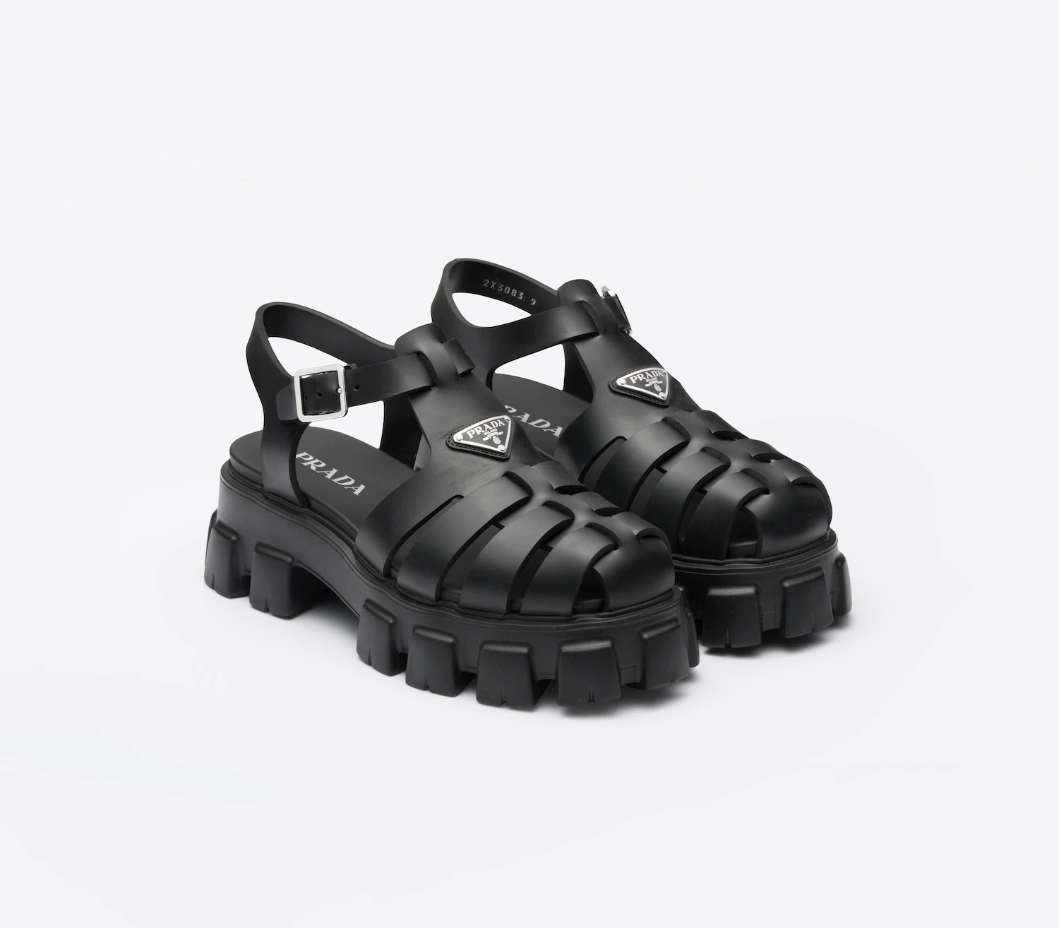 成為2022年最潮鞋款丨11款Balenciaga、Prada、YEEZY時尚橡膠鞋推介