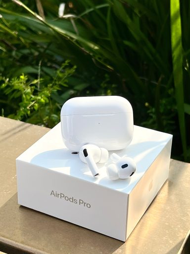 充電盒更實用、降噪及觸控功能再升級！編輯開箱實測AirPods Pro（第2代）