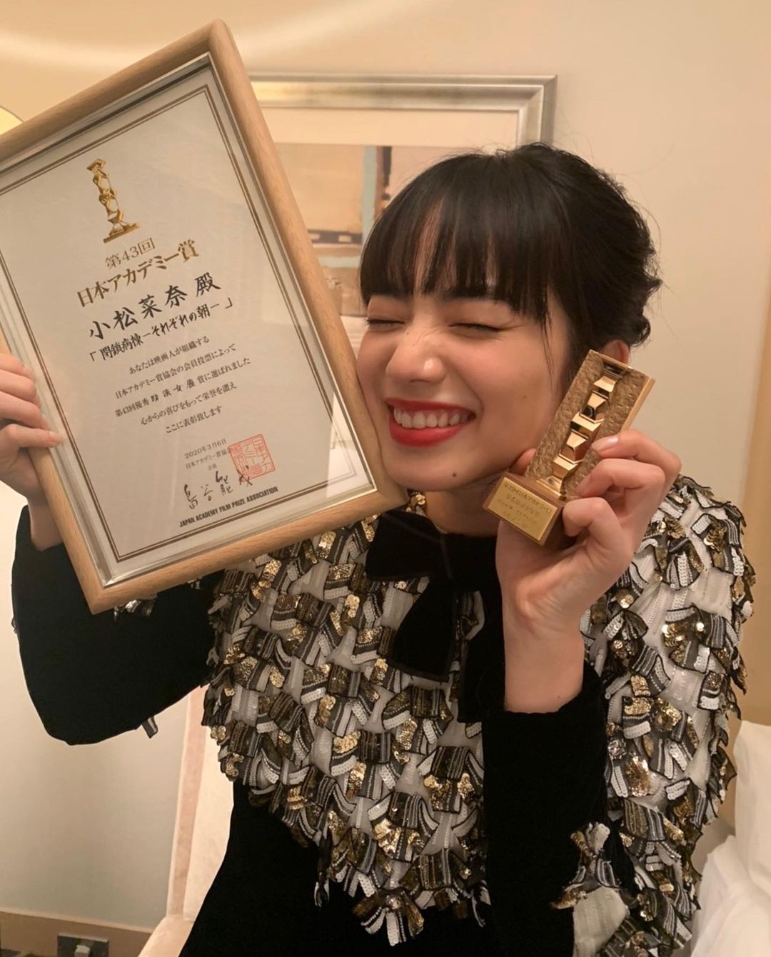 主演催淚作品《餘命十年》在港上映｜「厭世臉女神」小松菜奈為何獲時尚圈及多名導演青睞？ 