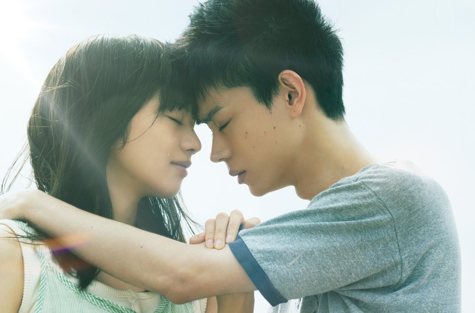 主演催淚作品《餘命十年》在港上映｜「厭世臉女神」小松菜奈為何獲時尚圈及多名導演青睞？ 