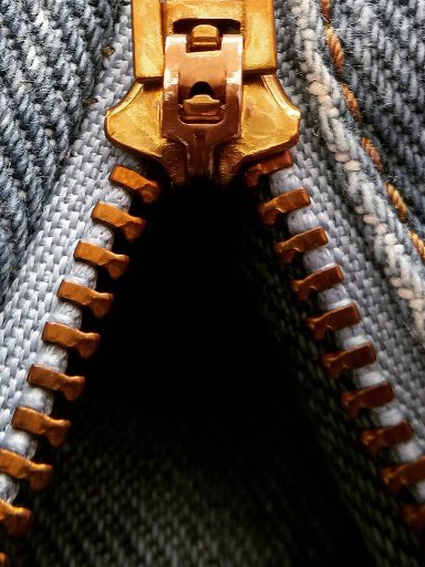 衣服拉鏈卡住布了怎麼辦？7個方法解決及預防拉鍊脫軌及老化