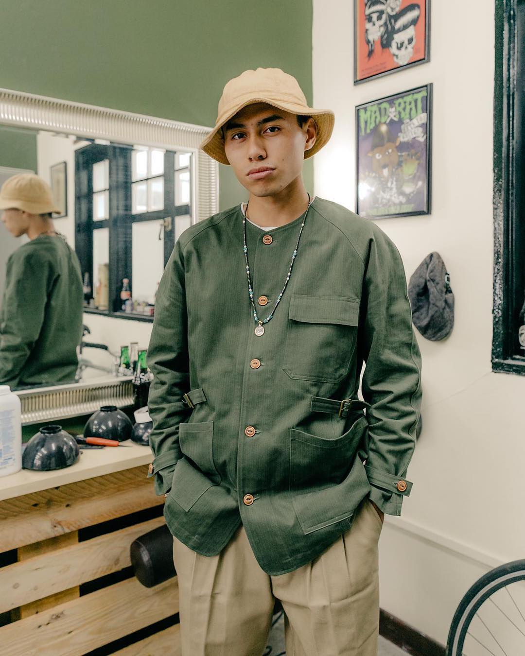 了解時尚大熱的Bucket Hat由來，推介7個男生時尚的漁夫帽穿搭造型示範