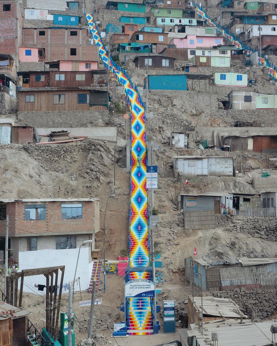 貧民窟的色彩｜走訪秘魯Alisos de Amauta貧民區及柬埔寨白樓