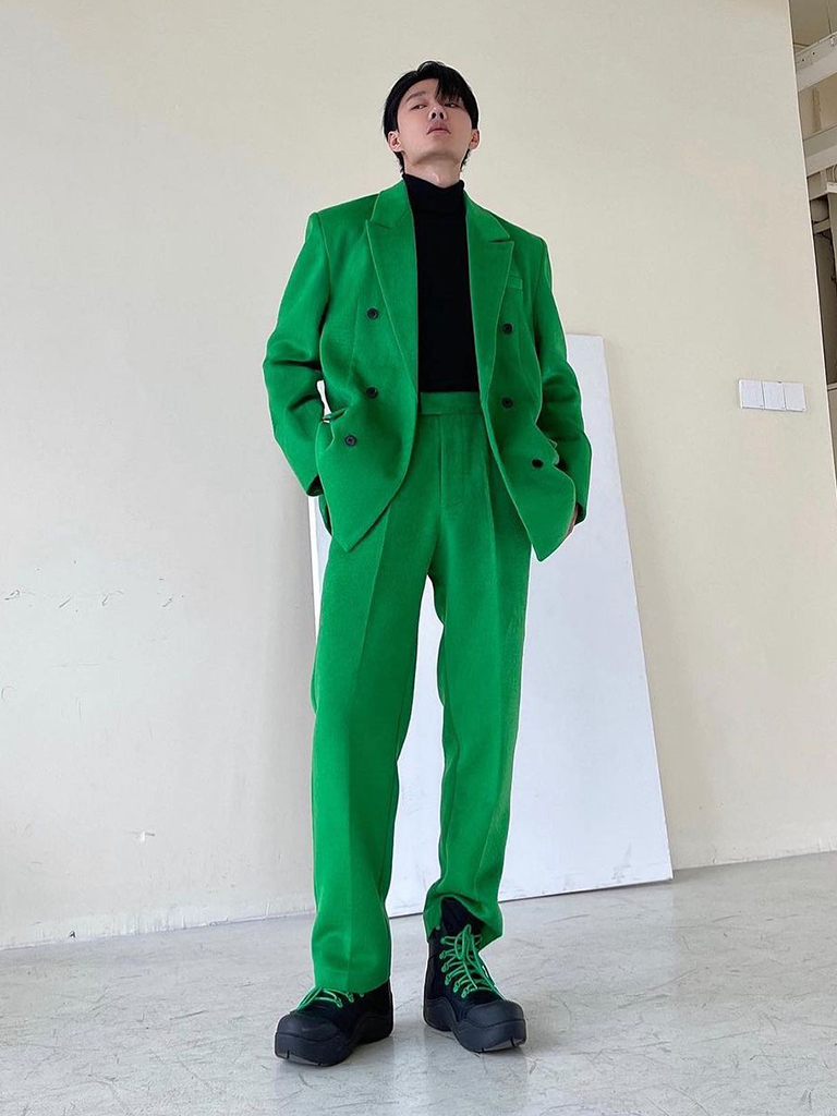 大熱綠色穿搭你要懂 | 8個男生時尚配襯示範，外套上衣手袋都要買綠色！