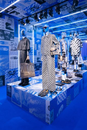 慶祝Horsebit馬銜扣樂福鞋誕生70周年丨Gucci 2024春夏男裝系列以展覽形式呈現