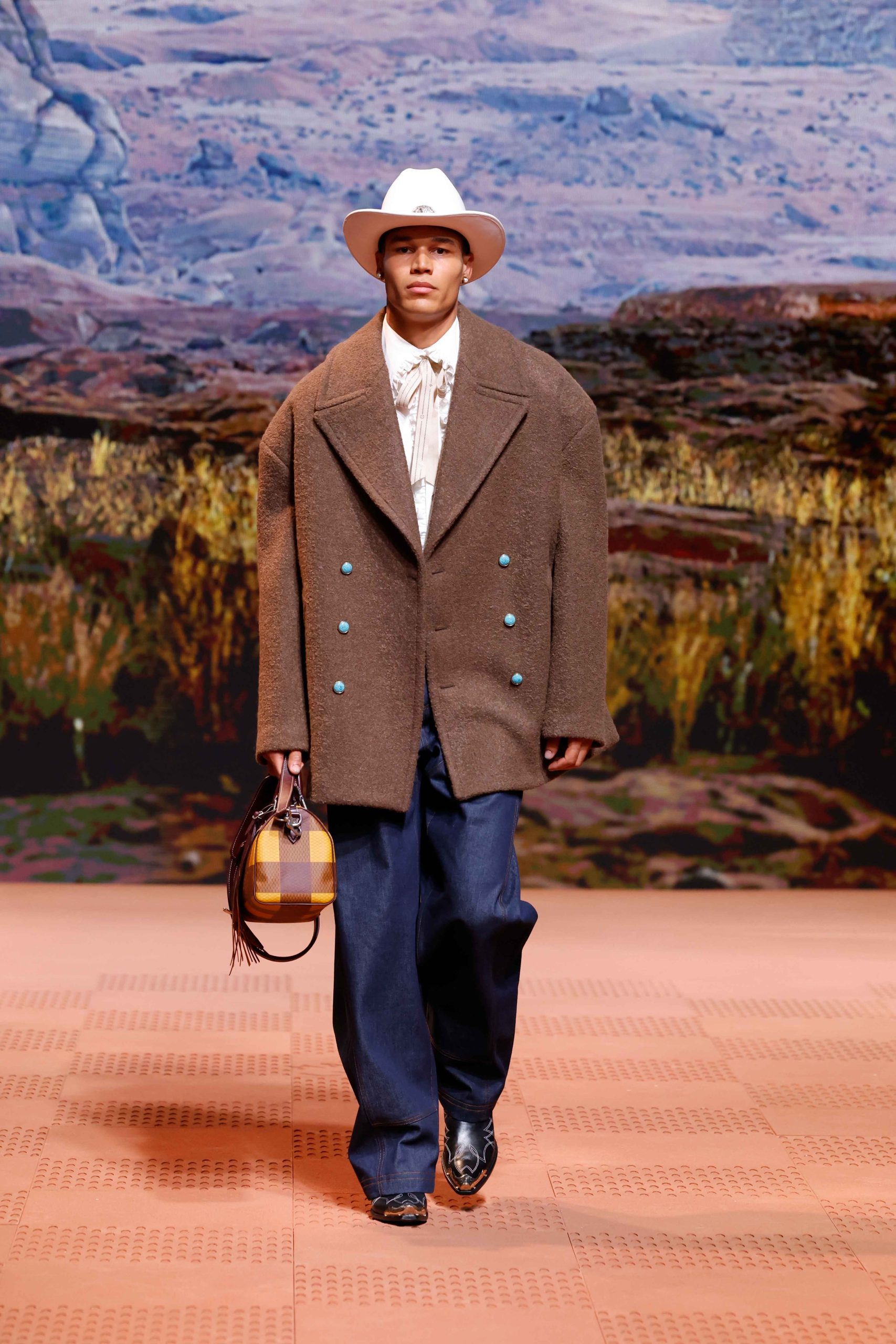 盛大的美國西部派對 | 細看Pharrell Williams設計的Louis Vuitton 2024秋冬男裝系列10 大重點