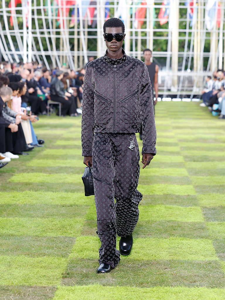 放眼世界，頌揚全球人類，Louis Vuitton 2025春夏男裝系列10個精彩之處