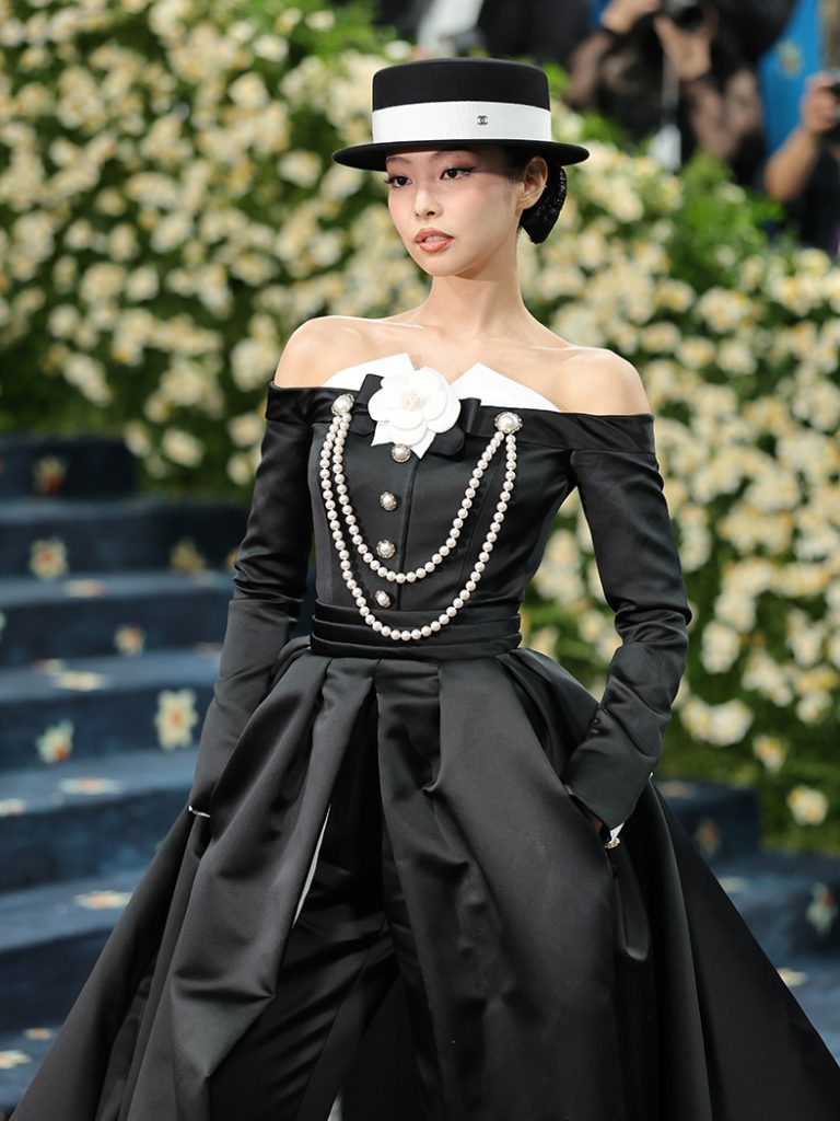 Met Gala 2025 以男裝Black Dandy為主題 | Jennie、Lisa造型極吸睛,盤點11個精彩的明星造型