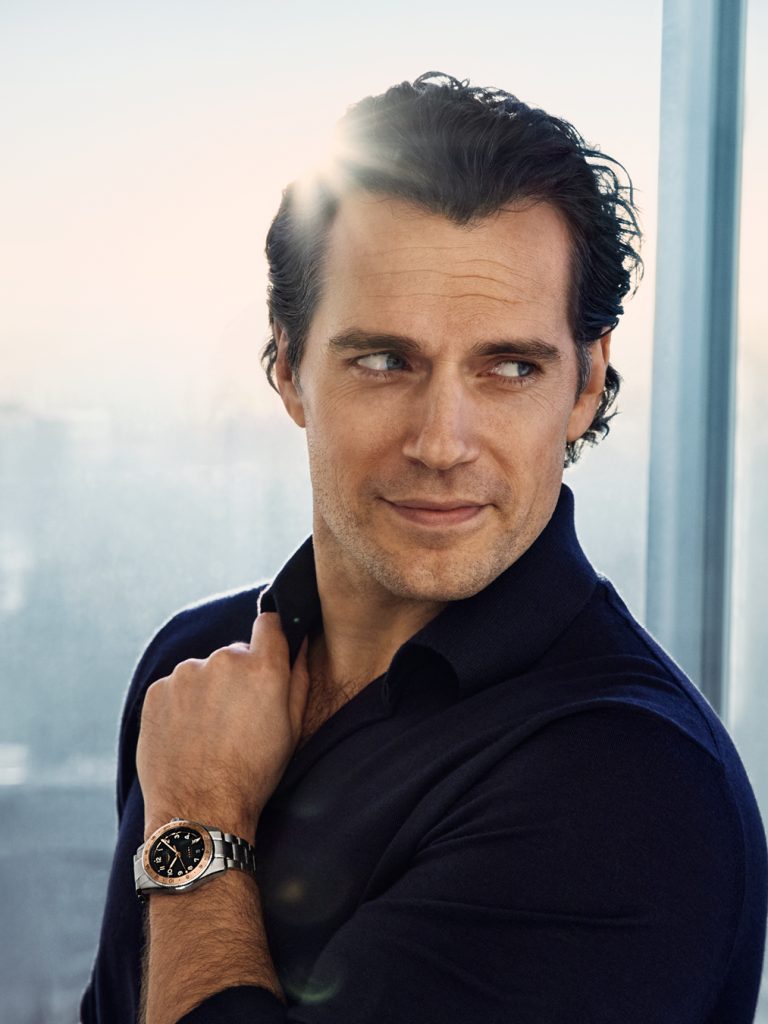 英國演員Henry Cavill於品牌廣告演繹全新Spirit Zulu Time 1925腕錶。PHOTO/ LONGINES