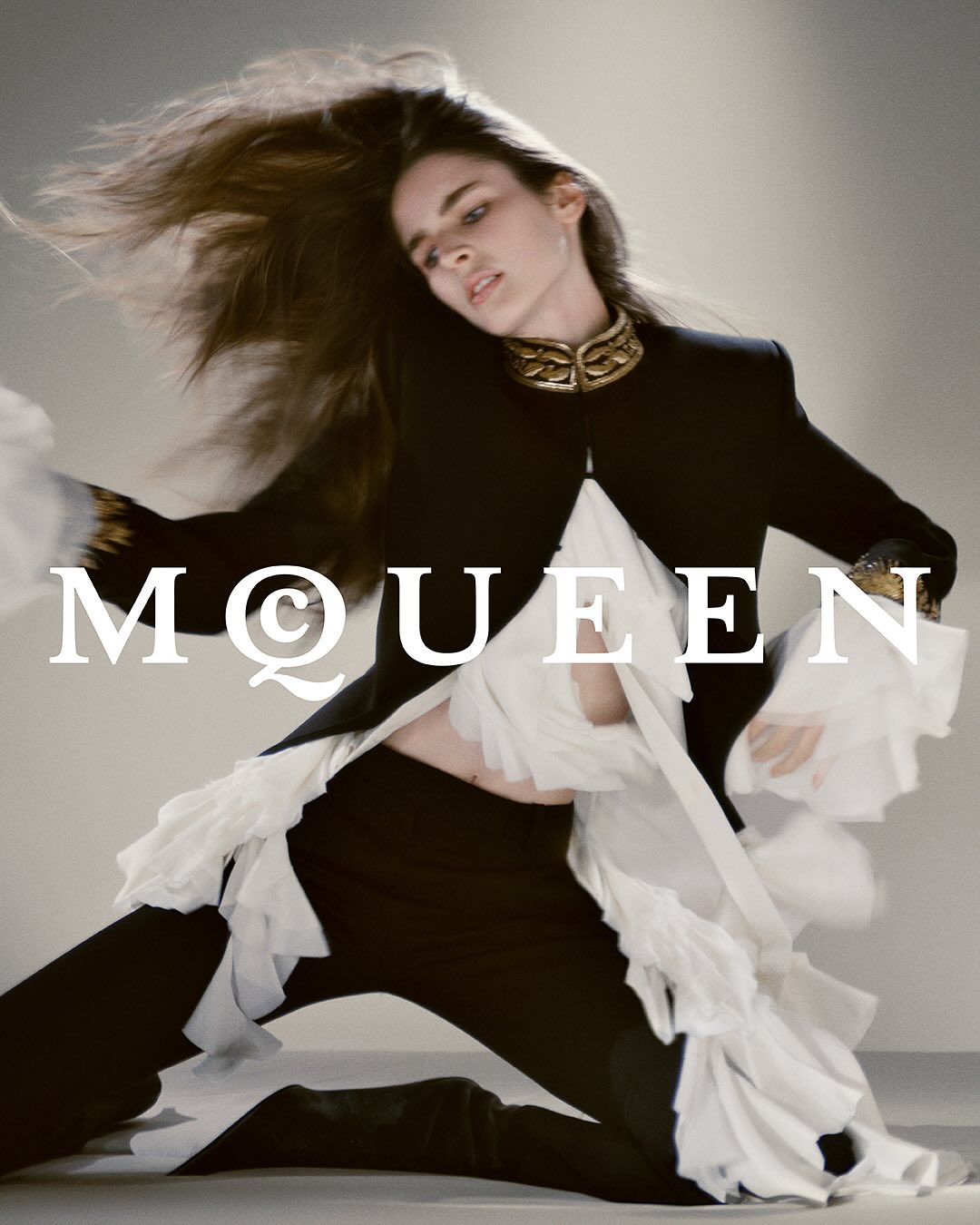 Prada Group 2025 財報分析|為何在低迷環境逆勢突圍?其他時裝集團正在迷失的地帶