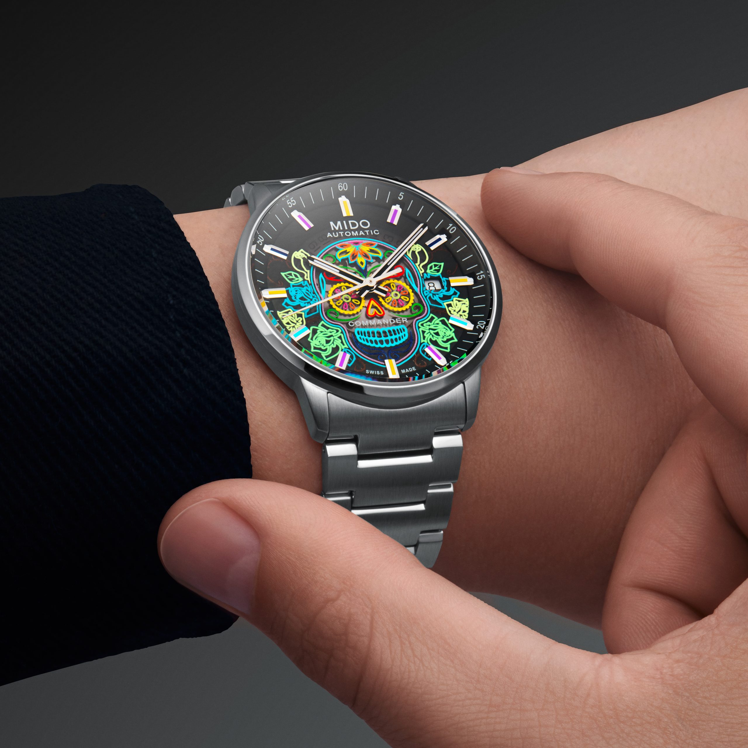 錶盤骷髏頭圖案靈感源自虛構人物角色「El Catrín」;他的對應女性角色源於1913年墨西哥藝術家José Guadalupe Posada作品《La Calavera Catrina》。PHOTO/ MIDO