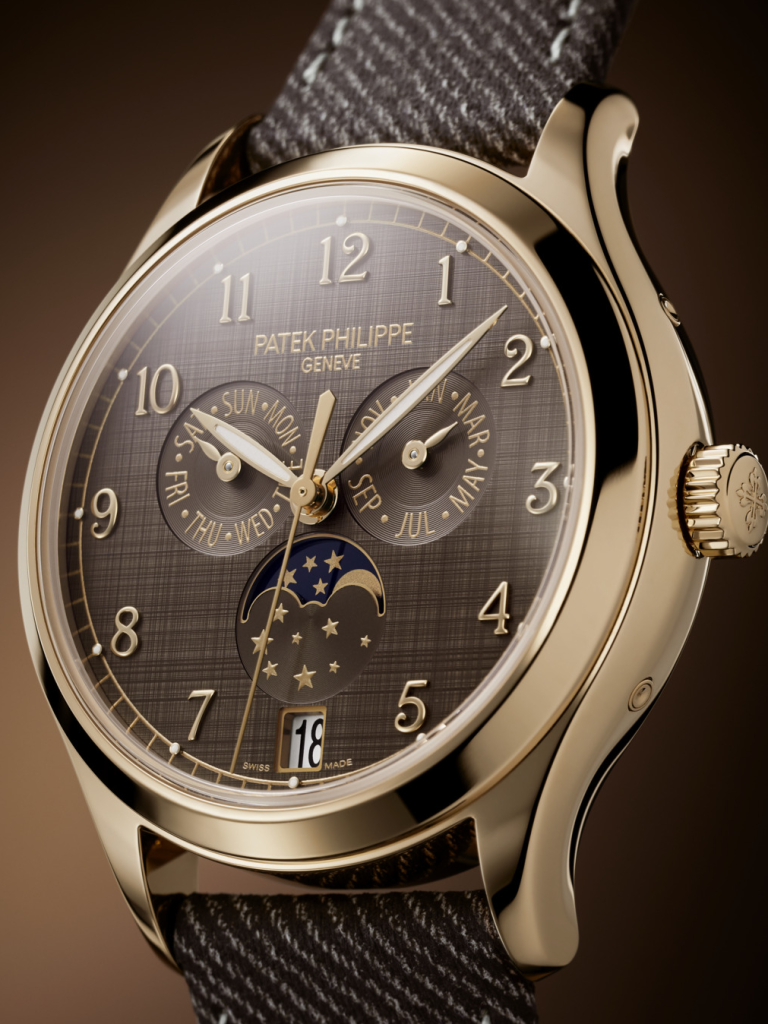 Patek Philippe百達翡麗複雜功能系列4946R-001年曆月相腕錶：栗子啡色布紋與曆法