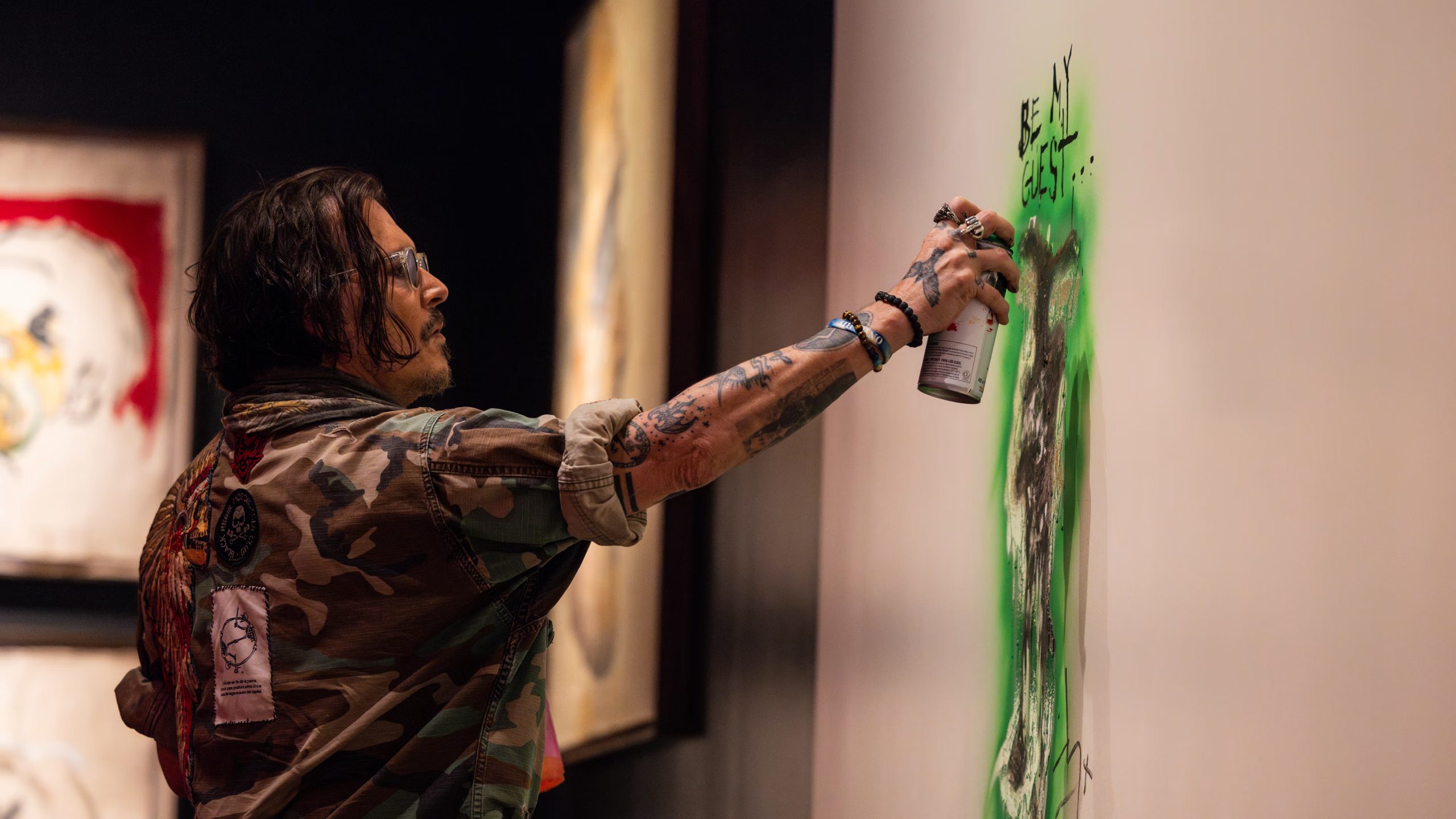 除了傳統油畫、掃描、絲網印刷，Johnny Depp亦喜歡以噴畫創作。PHOTO / A Bunch of Stuff