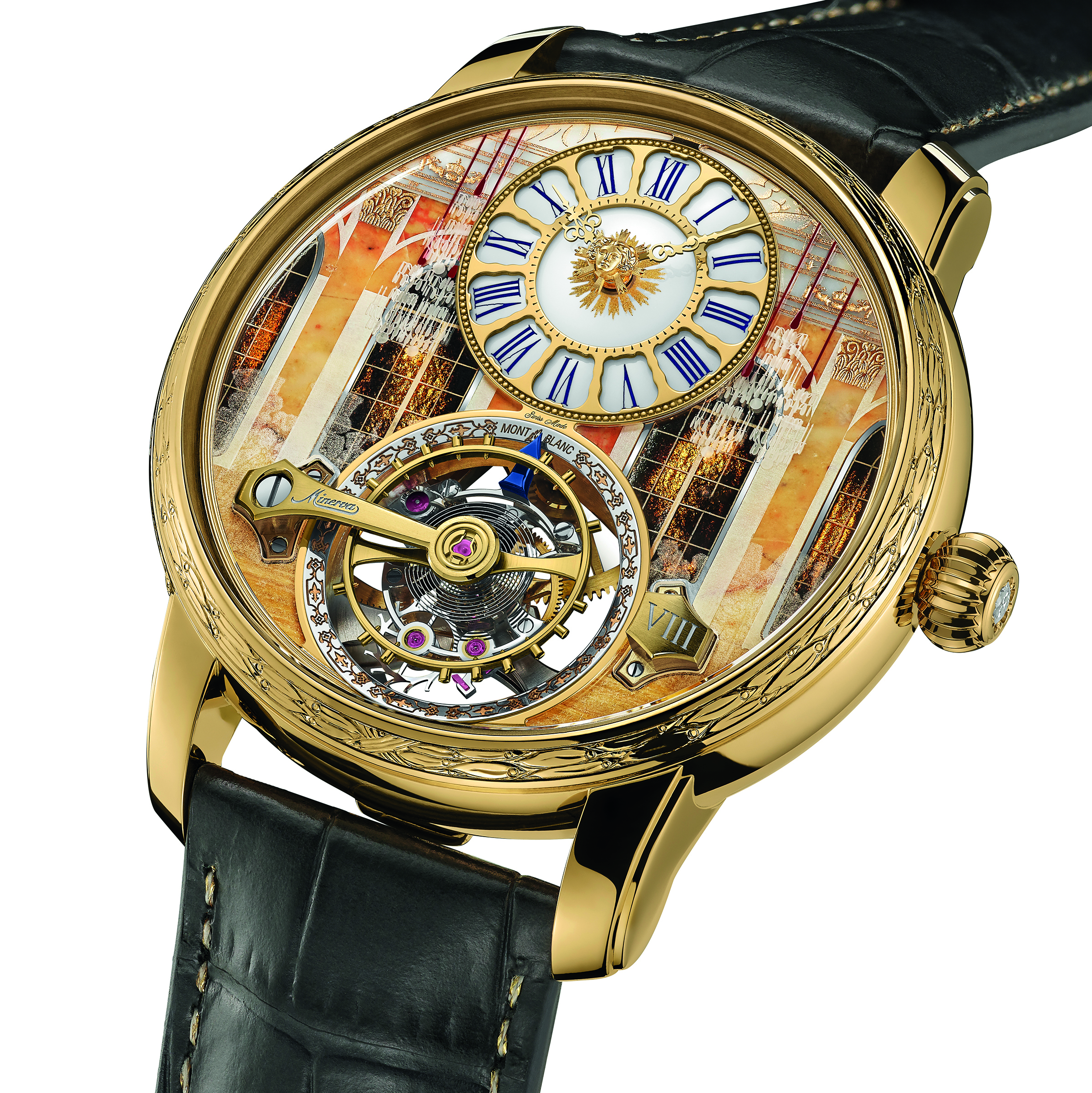 錶盤採用白金基底,覆以黑色琺瑯與金箔,營造出燭光吊燈倒映在窗戶上的視覺效果。拱門圖案使用的卡喬龍蛋白石與薩蘭科林大理石與凡爾賽宮建築物料相同,產自法國Hautes-Pyrénées地區採石場。白金基底上覆有藍寶石錶面,飾有實心橡木拼花地板,吊燈與賓客則是手工蝕刻而成。PHOTO/ MONTBLANC