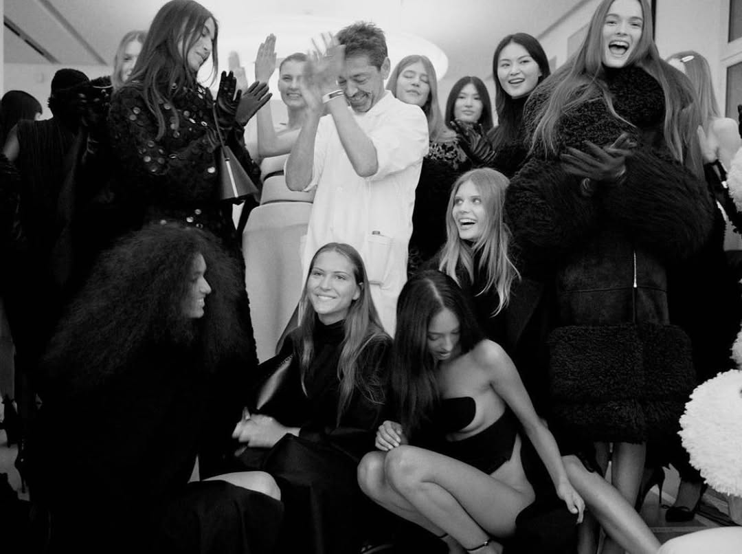 回顧 Pieter Mulier 為 Alaïa 重塑經典 | 一位設計師如何把雕塑美學帶入當代