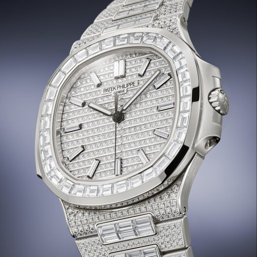 Patek Philippe百達翡麗Nautlus 5811/1460G-001腕錶採用白金舷窗形錶殼錶殼，直徑41毫米，飾有100顆圓鑽，而錶圈則鑲有32顆長方形鑽石。PHOTO/ PATEK PHILIPPE