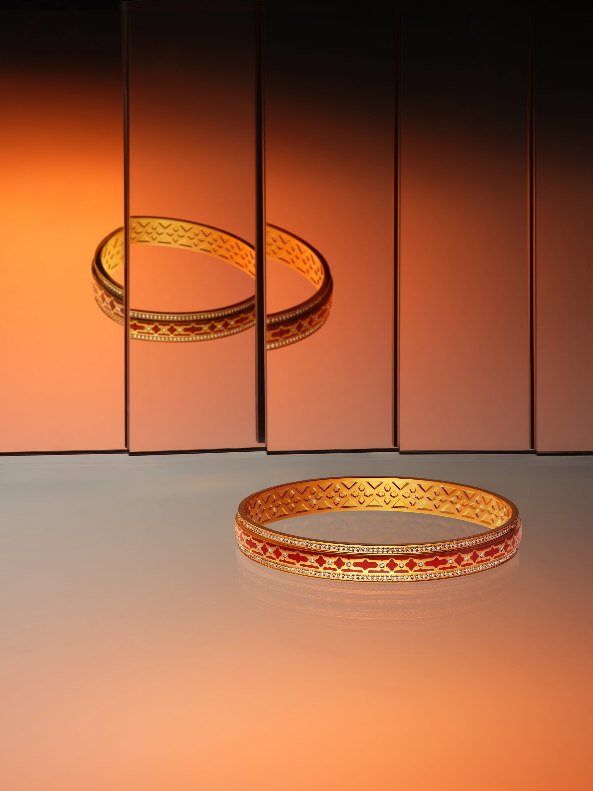 PHOTO / 周大福 CHOW TAI FOOK