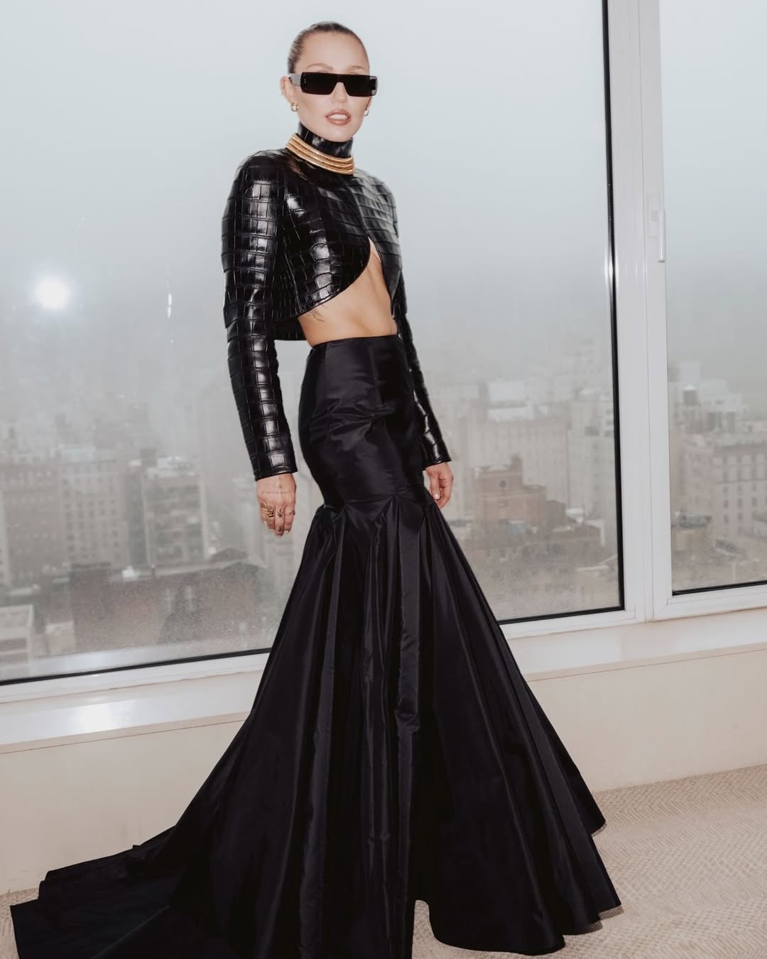 Pieter Mulier 正式入主 Versace | 在頻繁人事震盪後，意式性感將迎來怎樣的新時代？