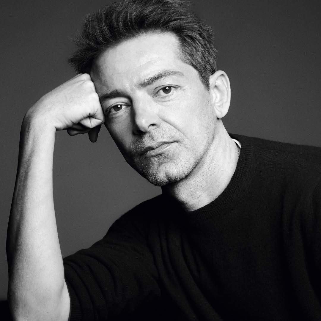 Pieter Mulier 正式入主 Versace | 在頻繁人事震盪後，意式性感將迎來怎樣的新時代？