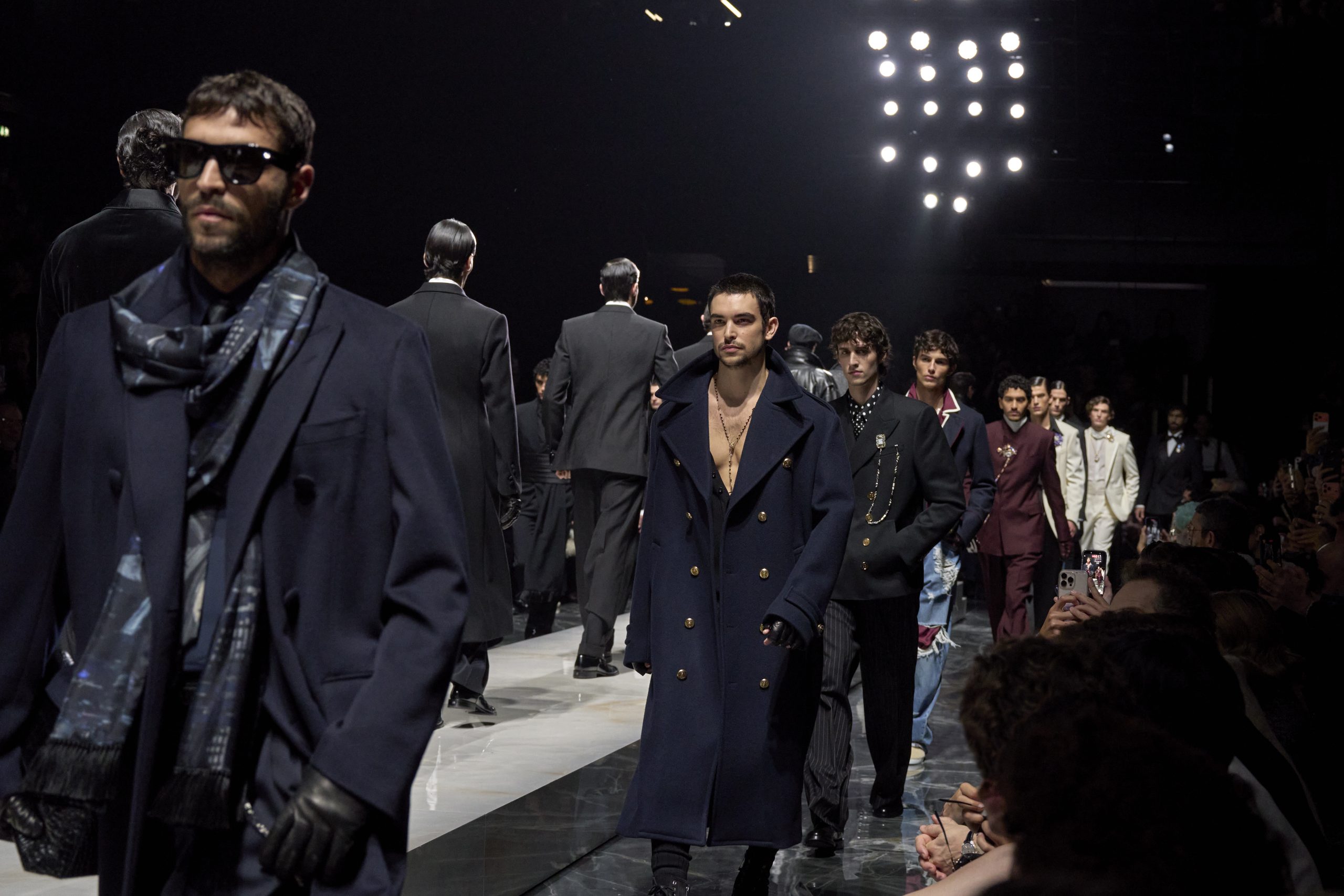 100種面貌與風格，Dolce&Gabbana以2026秋冬系列告訴男士勇敢活出自己的魅力