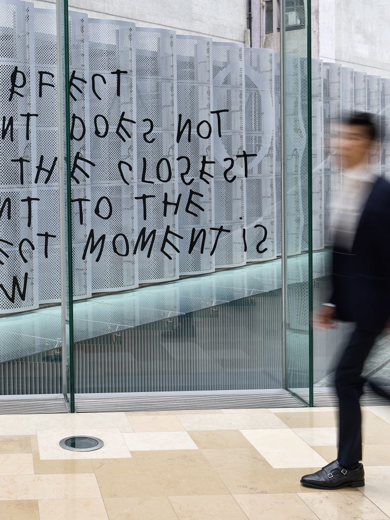 香港藝術三月・藝術不只於館內 | 穿梭大街小巷捕捉城市的美學詩意