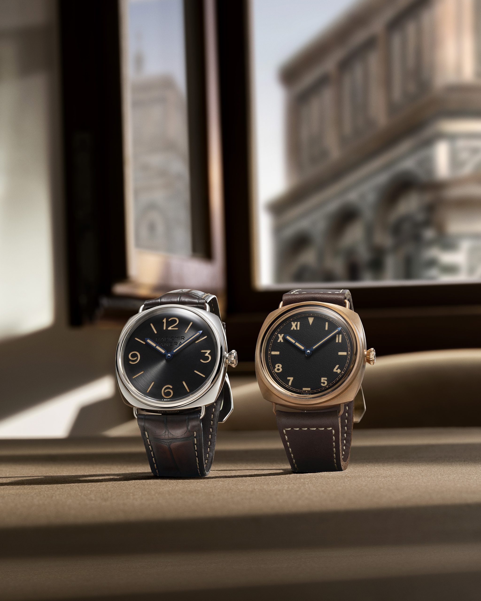 品牌近日推出兩款全新Radiomir Viaggio nel Tempo體驗版套裝腕錶——Radiomir Viaggio nel Tempo體驗版腕錶PAM01730（左）和PAM01729（右），向腕錶擁有者發出邀請，參與一場由品牌精心籌劃的沉浸式意大利之旅。PHOTO/ PANERAI