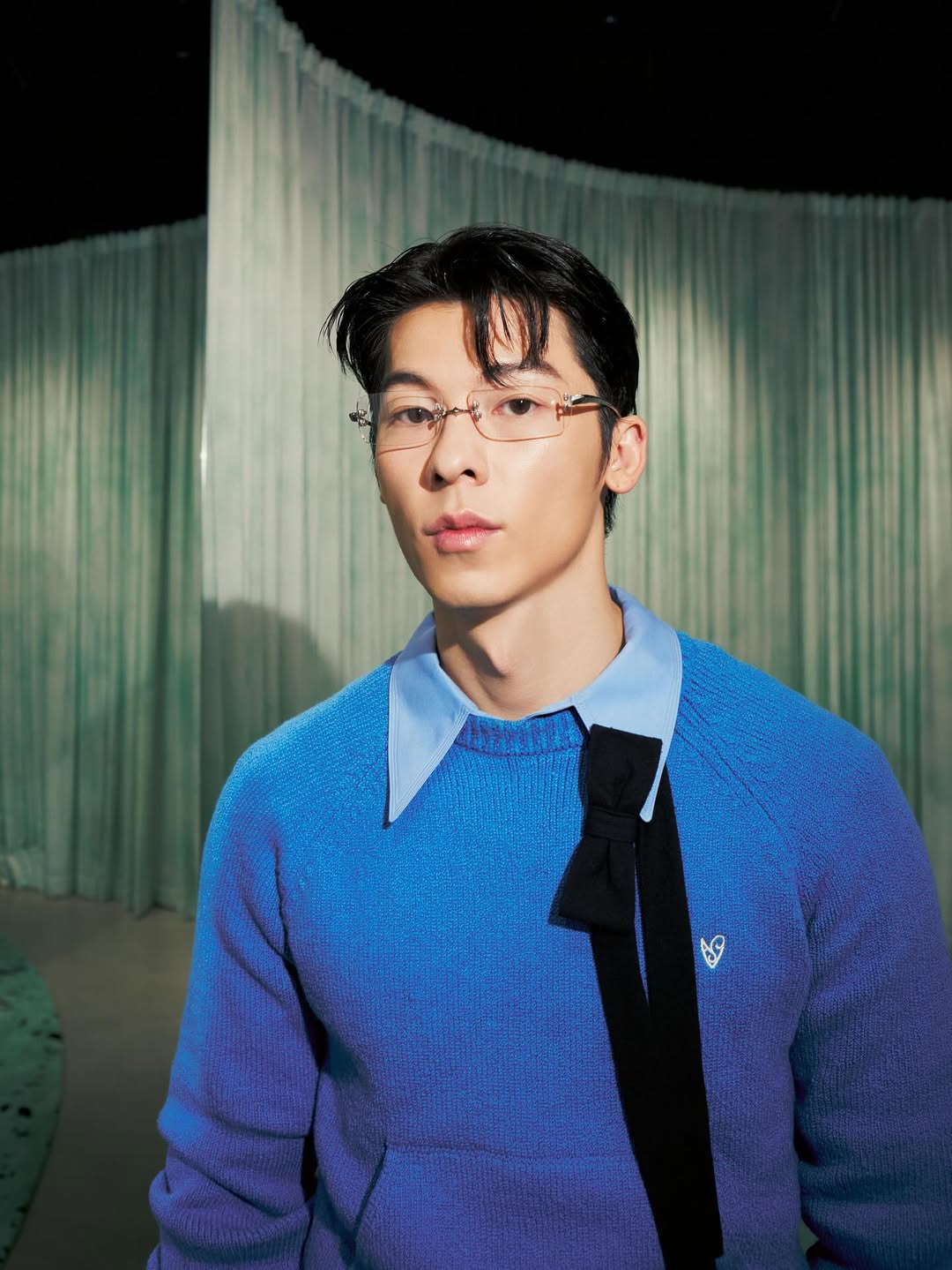 Hot Nerd 性感書呆子風格解析 | 從許光漢、Ryan Goslingy到Jonathan Bailey，金絲眼鏡如何成為造型關鍵