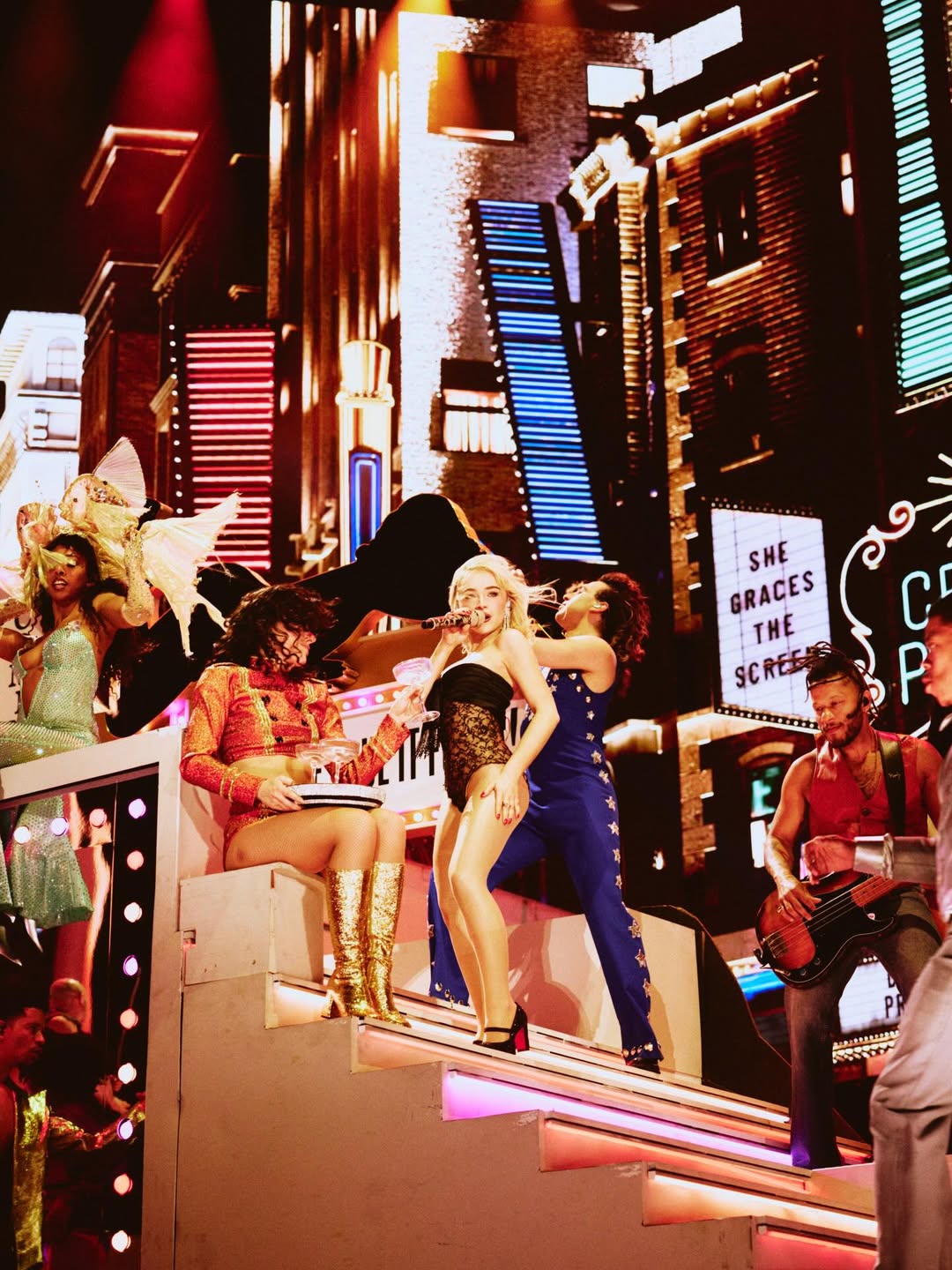 Coachella 2026舞台造型放送 | Sabrina Carpenter、Justin Bieber與BIGBANG等如何重塑明星穿搭語言