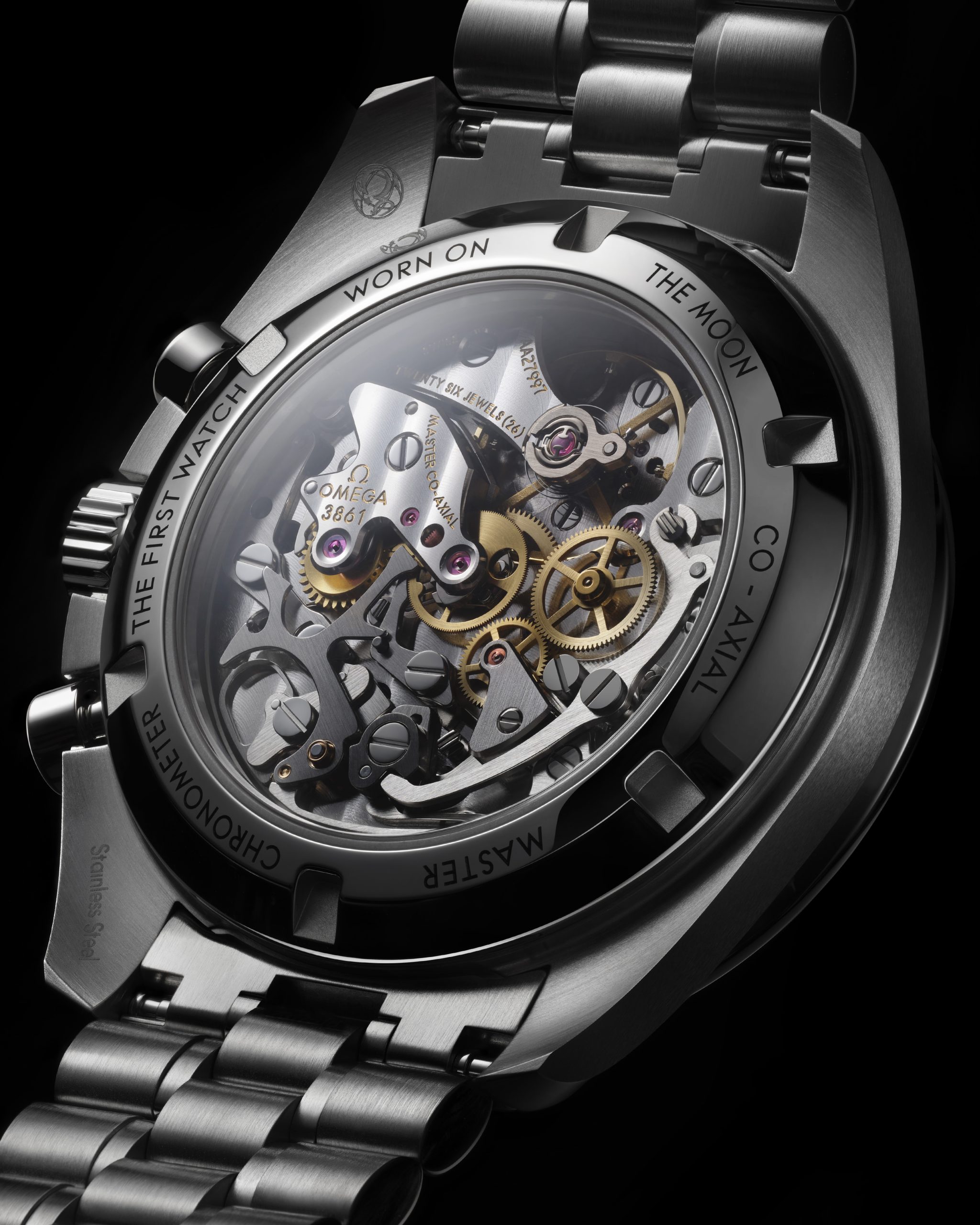OMEGA Speedmaster Moonwatch Professional搭載搭載3861 Co-Axial Master Chronometer手動機芯，經METAS瑞士聯邦計量科學研究認證，性能達Master Chronometer標準。PHOTO/ OMEGA
