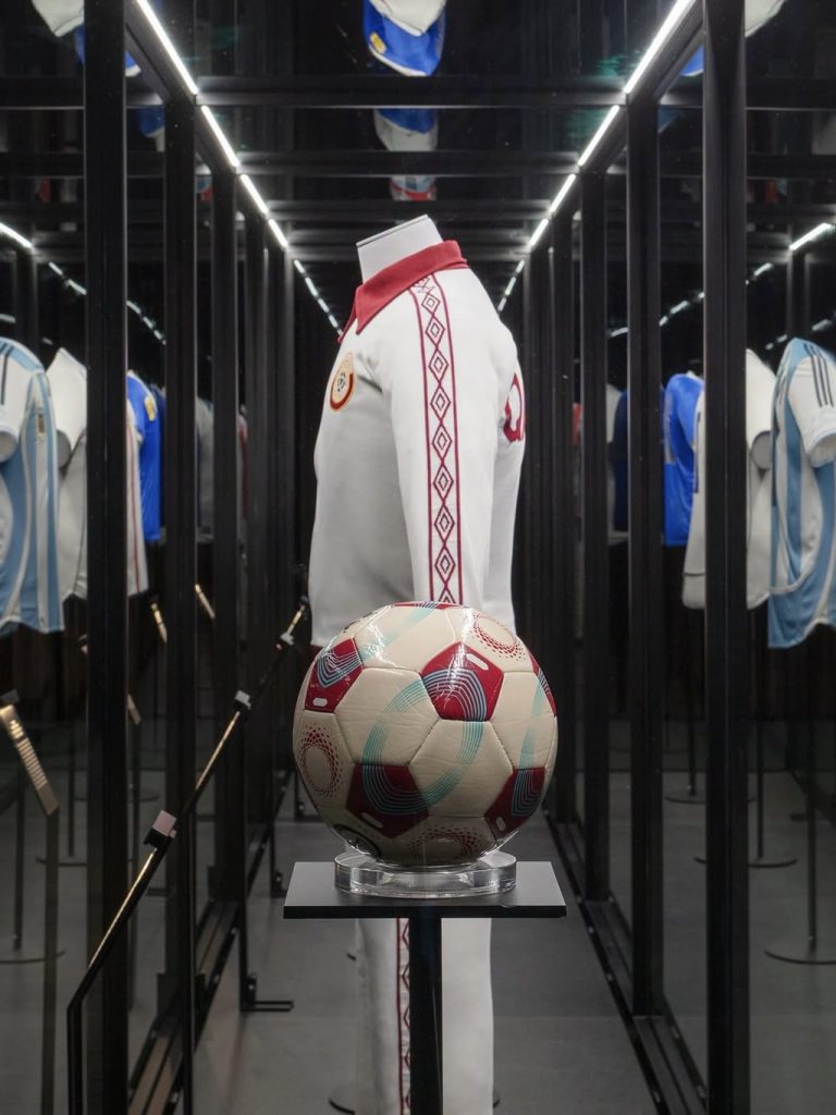 墨西哥Museo Jumex雙足球主題展覽 | 藝術與綠茵場的跨界對話