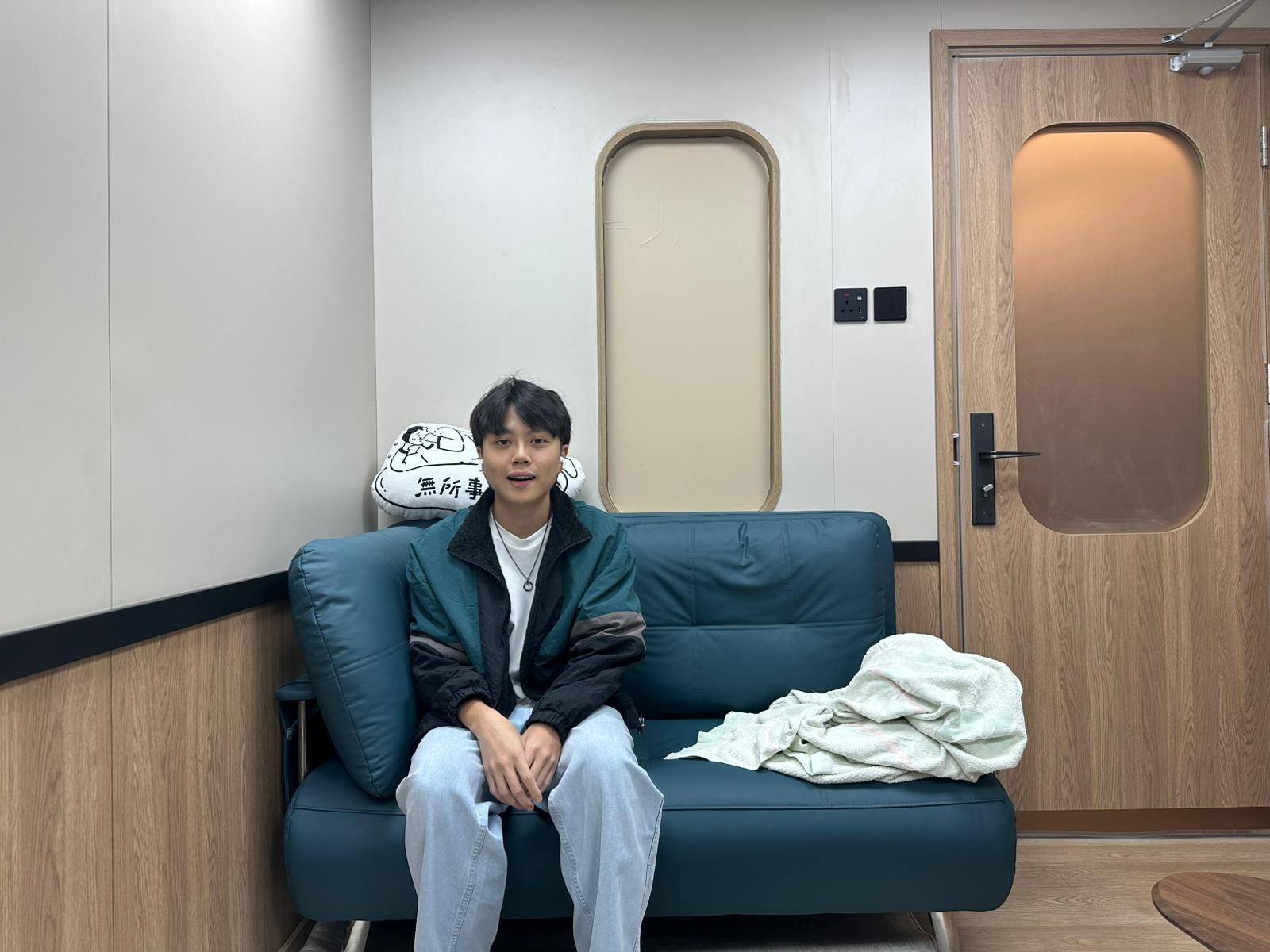 無需有所事事，用荒謬應對荒謬｜Tom@無所事事務所：「只要看到我們會開心一剎那， 已算是一件奢侈的事。」