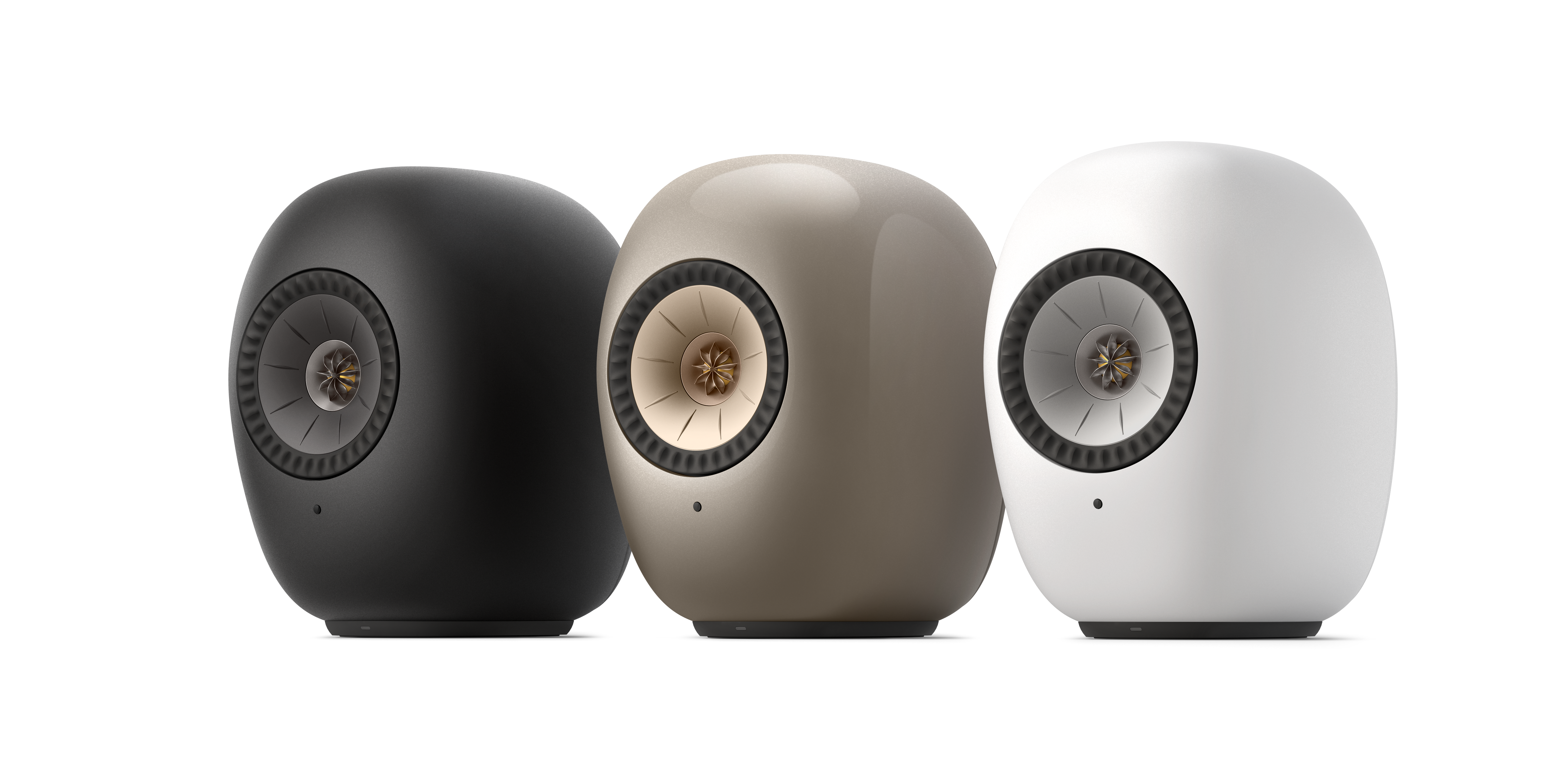 Ls Luxe提供月蝕黑、鈦及礦石白三種配色，並可配搭S-Luxe專屬腳架。PHOTO / KEF