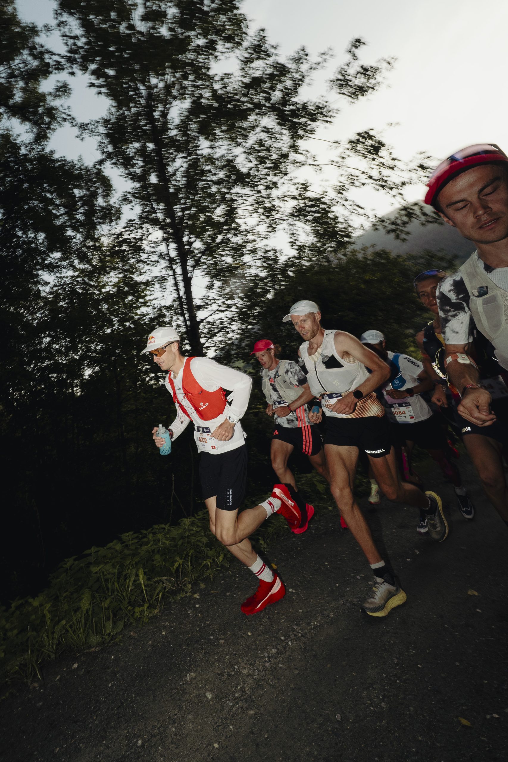 瑞士越野跑運動員兼Tudor品牌大使Rémi Bonnet於2026年UTMB世界系列賽OCC級別總決賽的比賽實況。PHOTO/ TUDOR