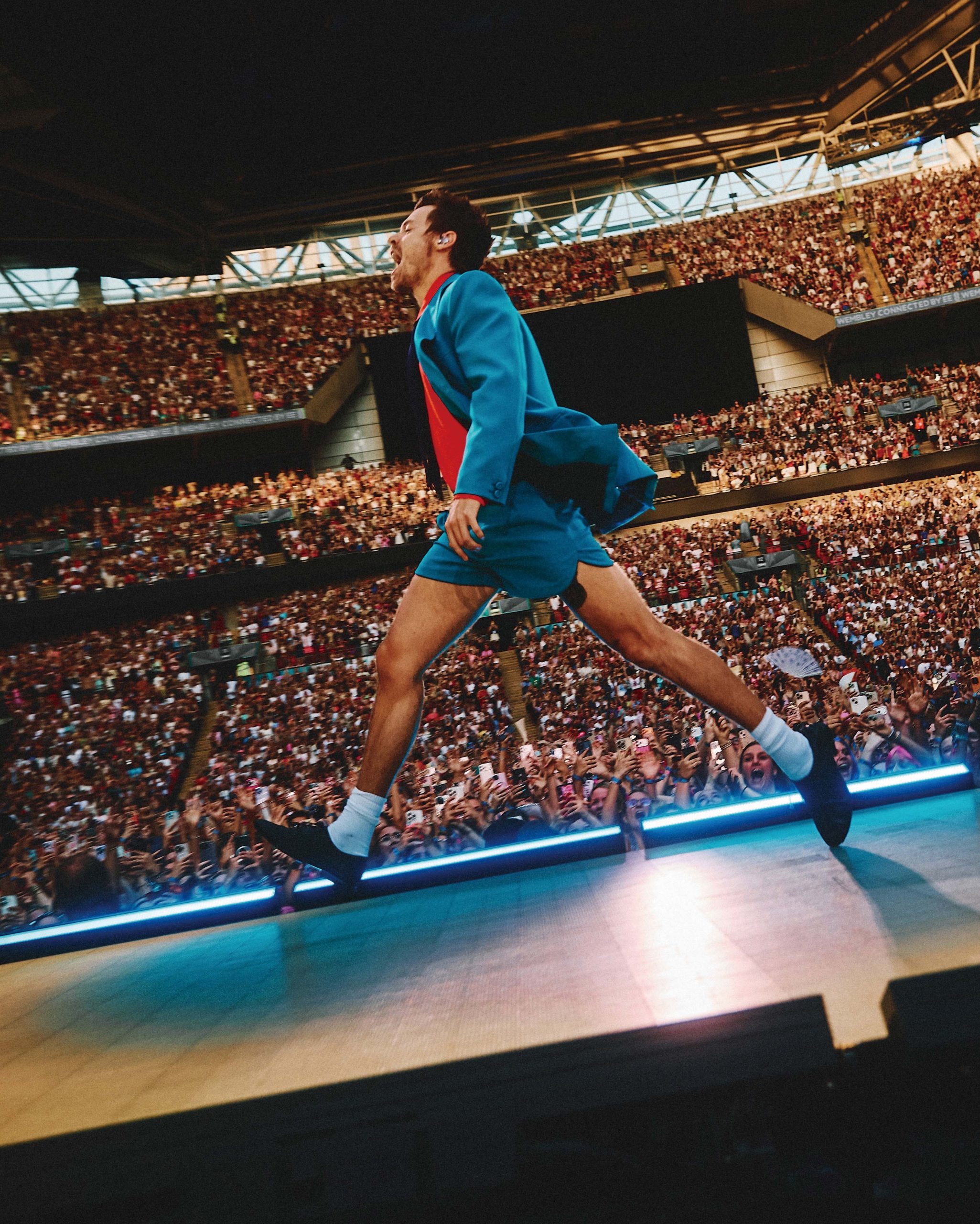 PHOTO / IG@harrystyles